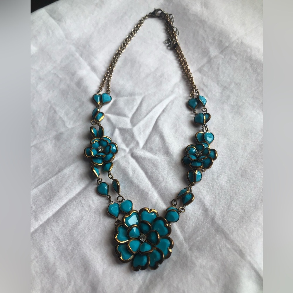 Turqouise Floral Statement Necklace - Picture 3 of 4
